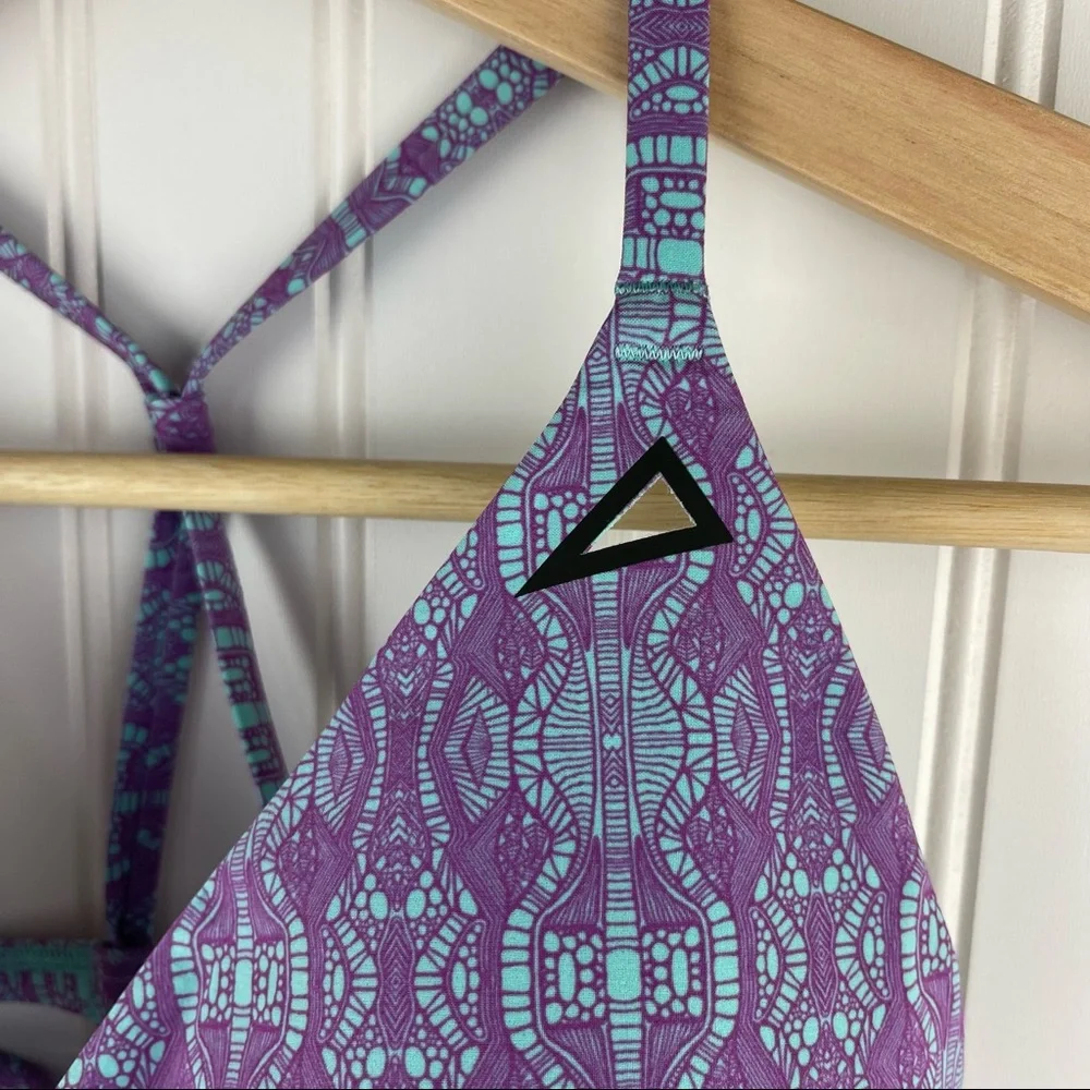 Under Armour Hydro Faris Purple Aqua Bikini Top Size Small